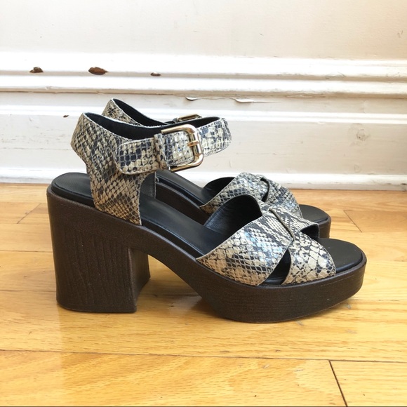 Vagabond Shoes - VAGABOND Platform Snakeskin Sandals